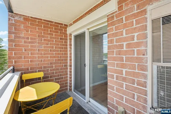 $325,000 | 44 Lakeside Avenue, Unit 44, Pompton Lakes, NJ 07442