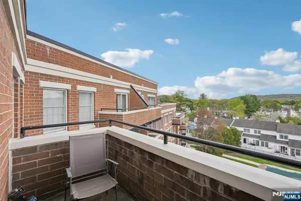 $325,000 | 44 Lakeside Avenue, Unit 44, Pompton Lakes, NJ 07442