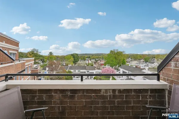 $325,000 | 44 Lakeside Avenue, Unit 44, Pompton Lakes, NJ 07442