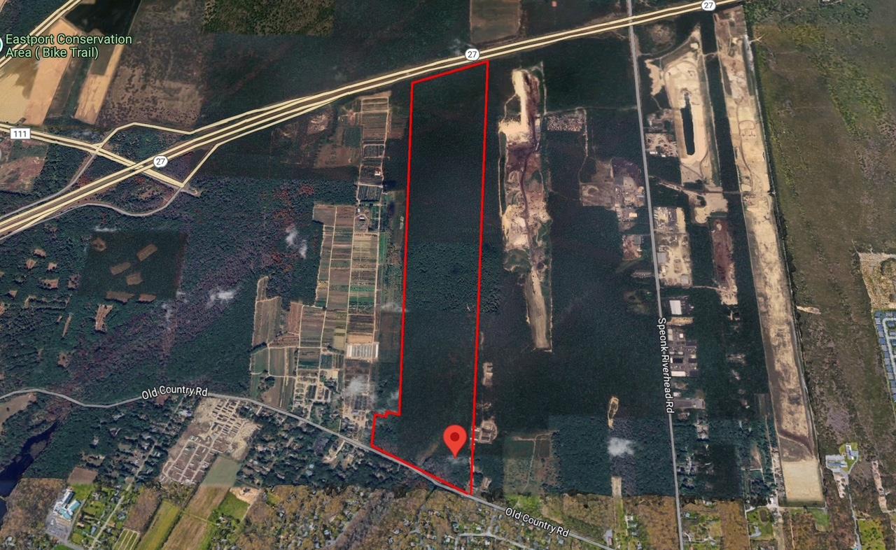 202-214 Old Country Road Eastport, NY 11941 - Photo 7 of 10 a view of entryway