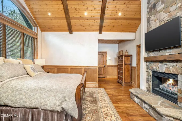 a view of a lush green space