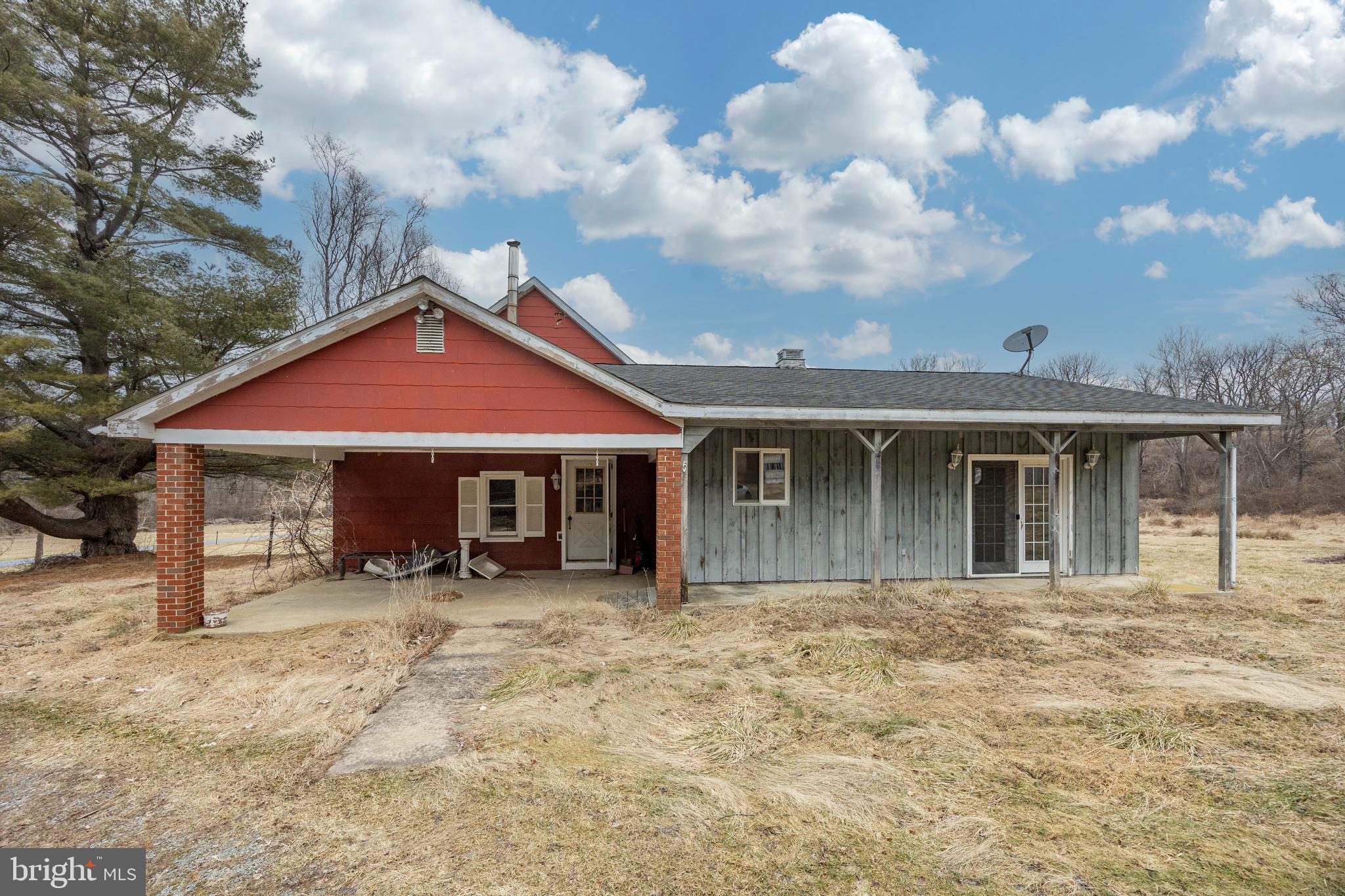380 Glen Roy Road Nottingham, PA 19362 - Photo 5 of 8 a view of a house with a yard