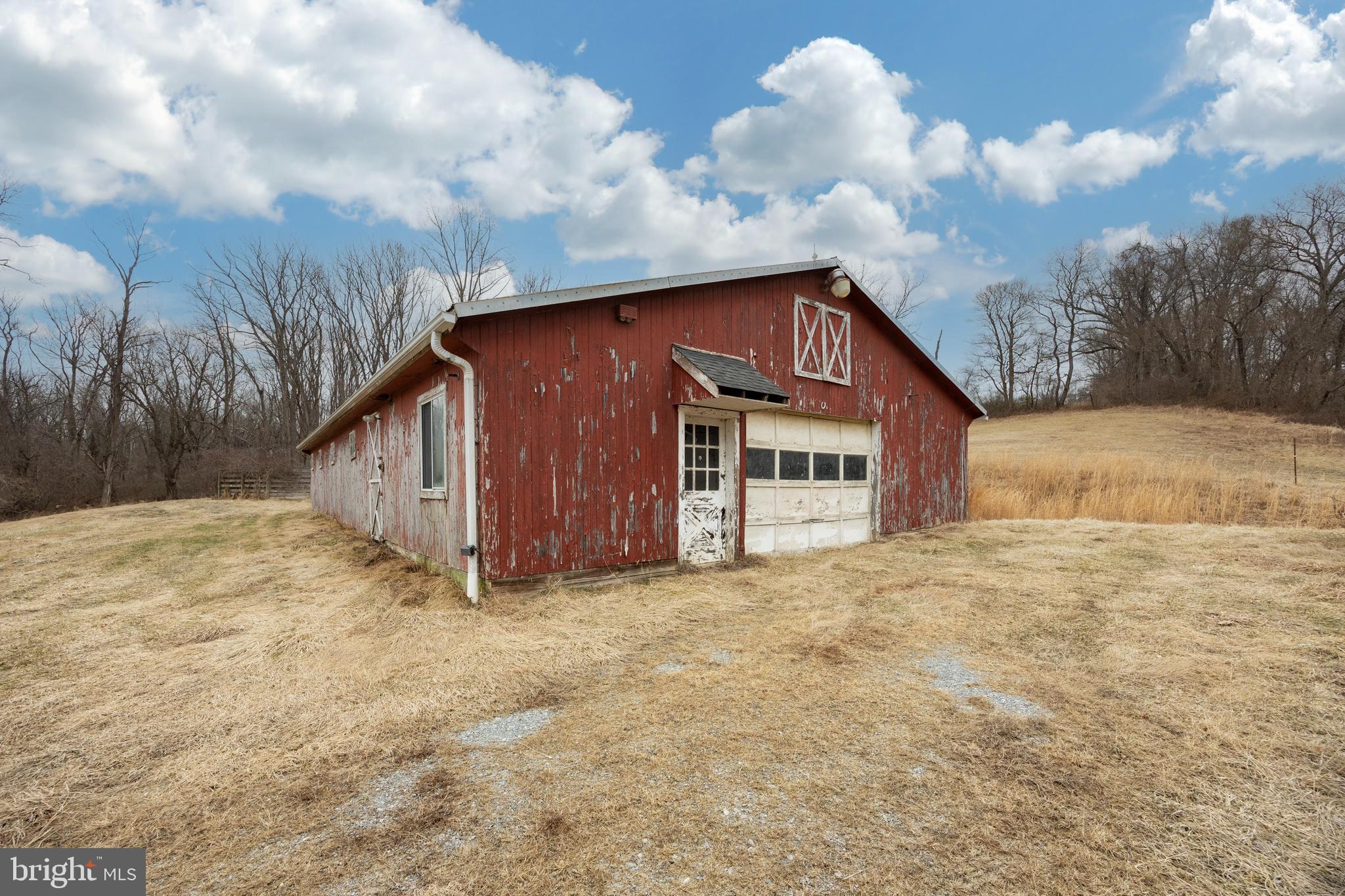 380 Glen Roy Road Nottingham, PA 19362 - Photo 6 of 8 a view of a house with a yard