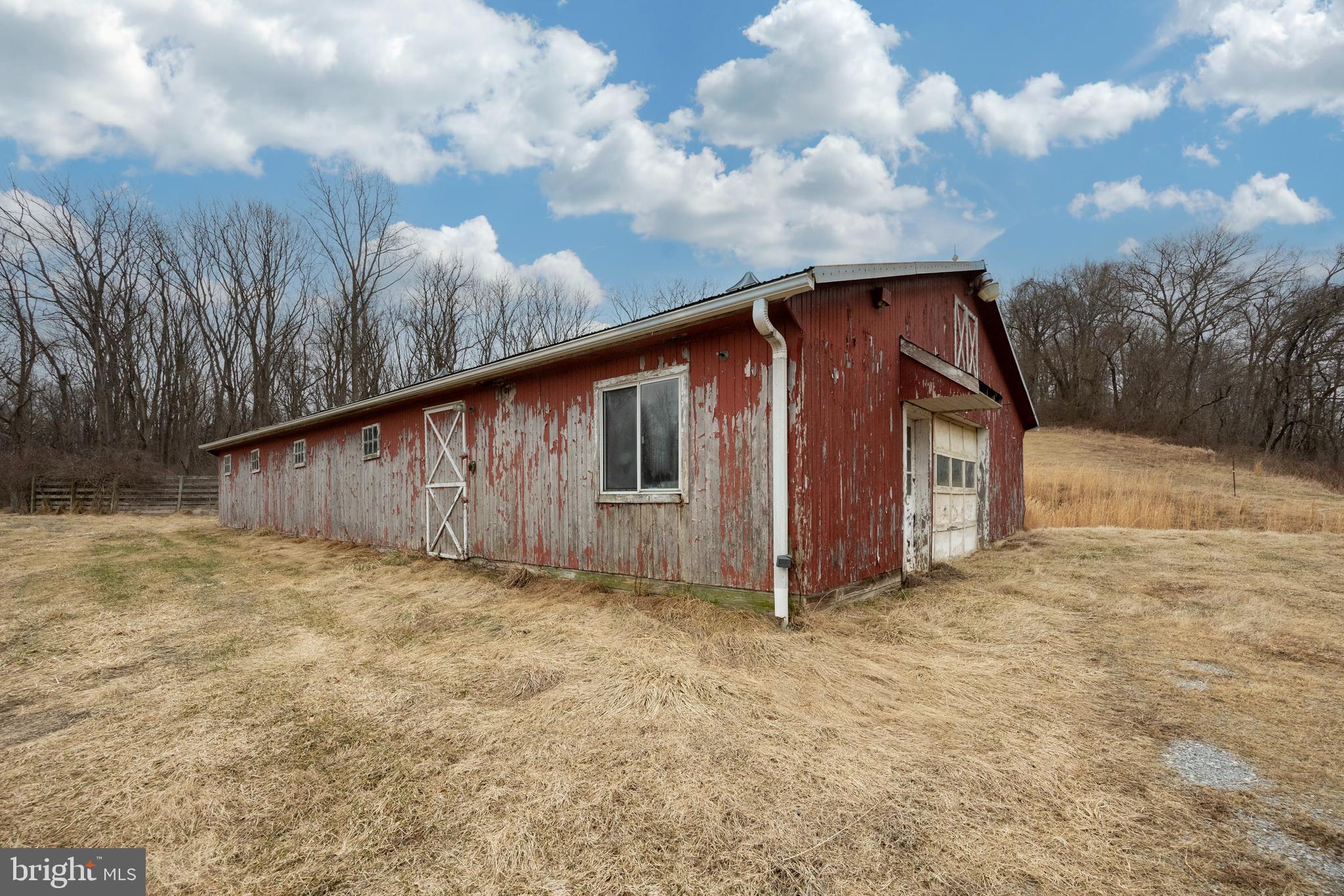 380 Glen Roy Road Nottingham, PA 19362 - Photo 7 of 8 a view of backyard of house
