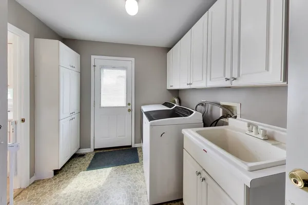 $725,000 | 5405 Silent Brook Lane, Rolling Meadows, IL 60008