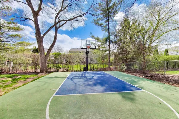 $725,000 | 5405 Silent Brook Lane, Rolling Meadows, IL 60008