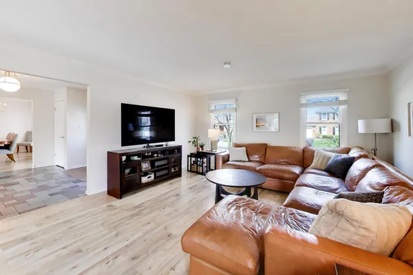 $725,000 | 5405 Silent Brook Lane, Rolling Meadows, IL 60008