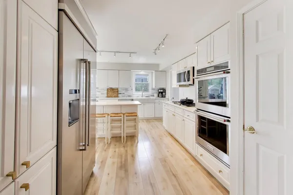 $725,000 | 5405 Silent Brook Lane, Rolling Meadows, IL 60008