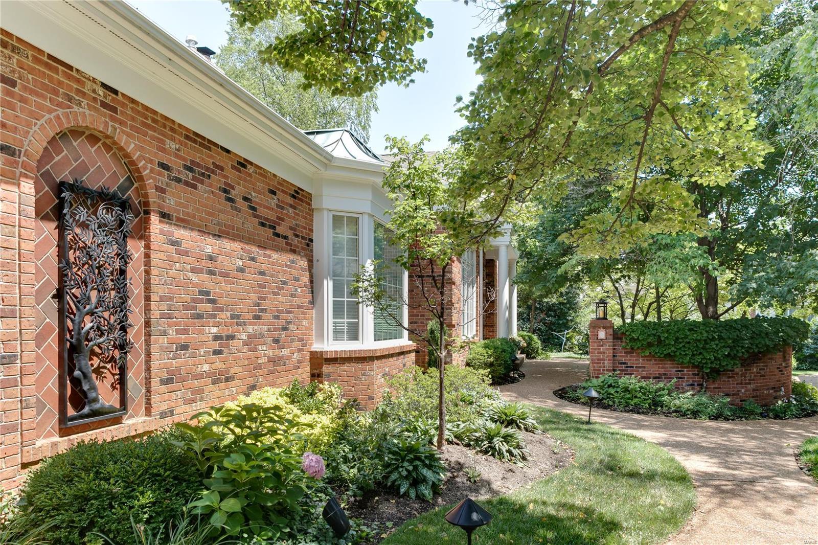 9014 Sedgwick Place Road St. Louis, MO 63124 - Photo 2 of 34 Gallery Image 2
