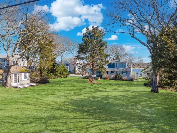 $1,395,000 | 56 East E Avenue, Marion, MA 02738