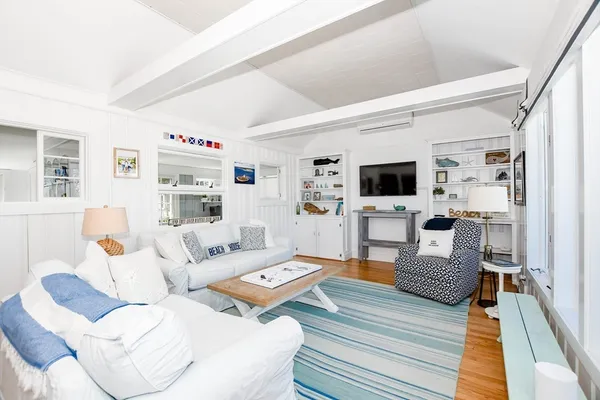 $1,395,000 | 56 East E Avenue, Marion, MA 02738