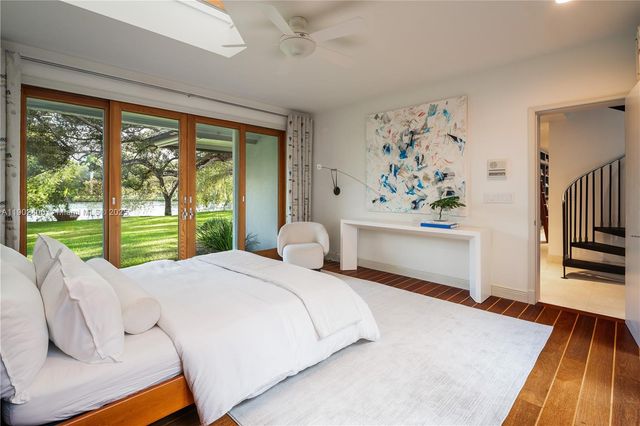 $12,949,000 | 5390 Banyan Drive, Coral Gables, FL 33156