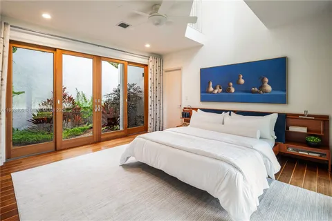 $12,949,000 | 5390 Banyan Drive, Coral Gables, FL 33156