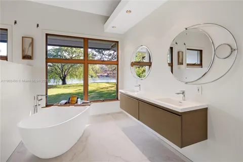 $12,949,000 | 5390 Banyan Drive, Coral Gables, FL 33156