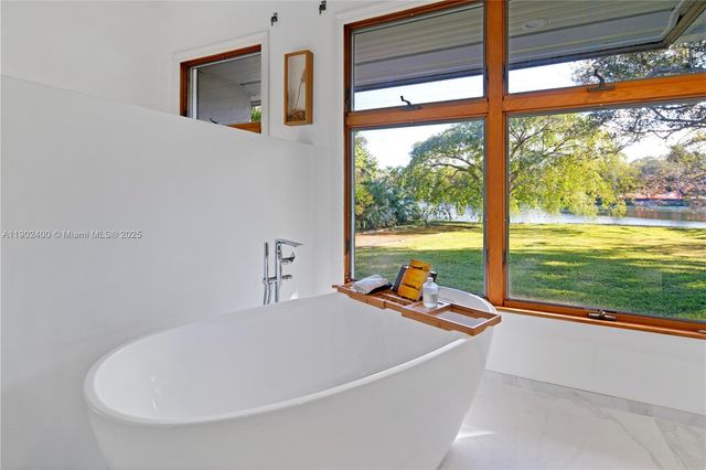 $12,949,000 | 5390 Banyan Drive, Coral Gables, FL 33156