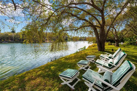 $12,949,000 | 5390 Banyan Drive, Coral Gables, FL 33156