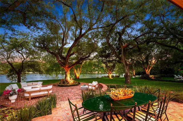 $12,949,000 | 5390 Banyan Drive, Coral Gables, FL 33156