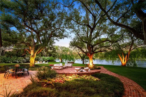 $12,949,000 | 5390 Banyan Drive, Coral Gables, FL 33156