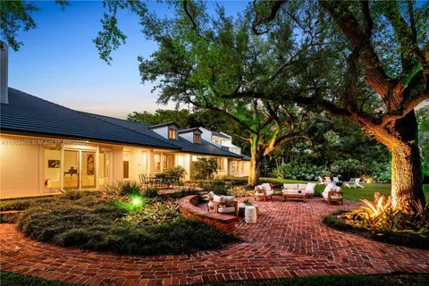 $12,949,000 | 5390 Banyan Drive, Coral Gables, FL 33156