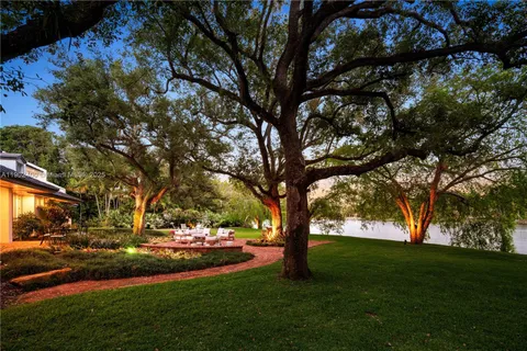 $12,949,000 | 5390 Banyan Drive, Coral Gables, FL 33156