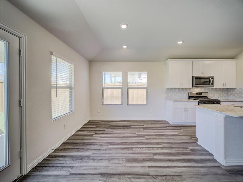 3405 Kingsgarden Road Denton, TX 76207 - Photo 7 of 37