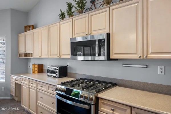 $824,900 | 3521 East Brookwood Court, Phoenix, AZ 85048