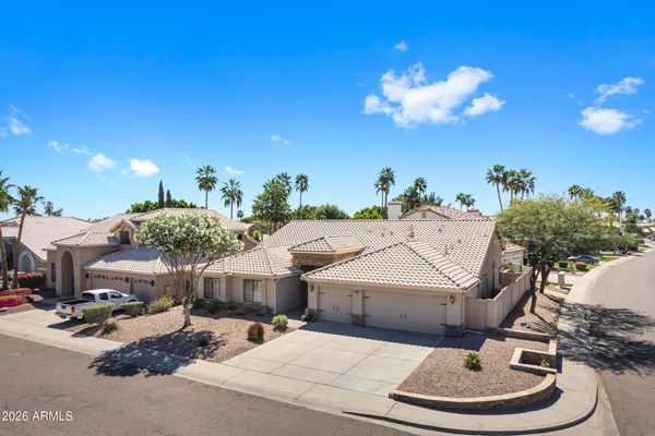 $824,900 | 3521 East Brookwood Court, Phoenix, AZ 85048