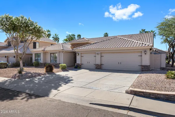 $824,900 | 3521 East Brookwood Court, Phoenix, AZ 85048