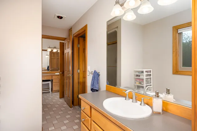 $650,000 | 3738 Cullen Road, Howell, MI 48855