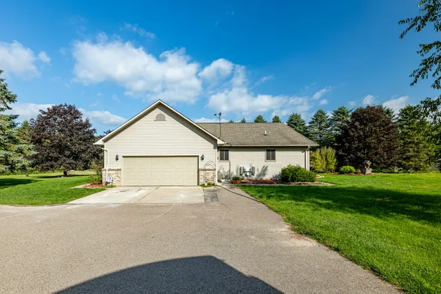 $650,000 | 3738 Cullen Road, Howell, MI 48855