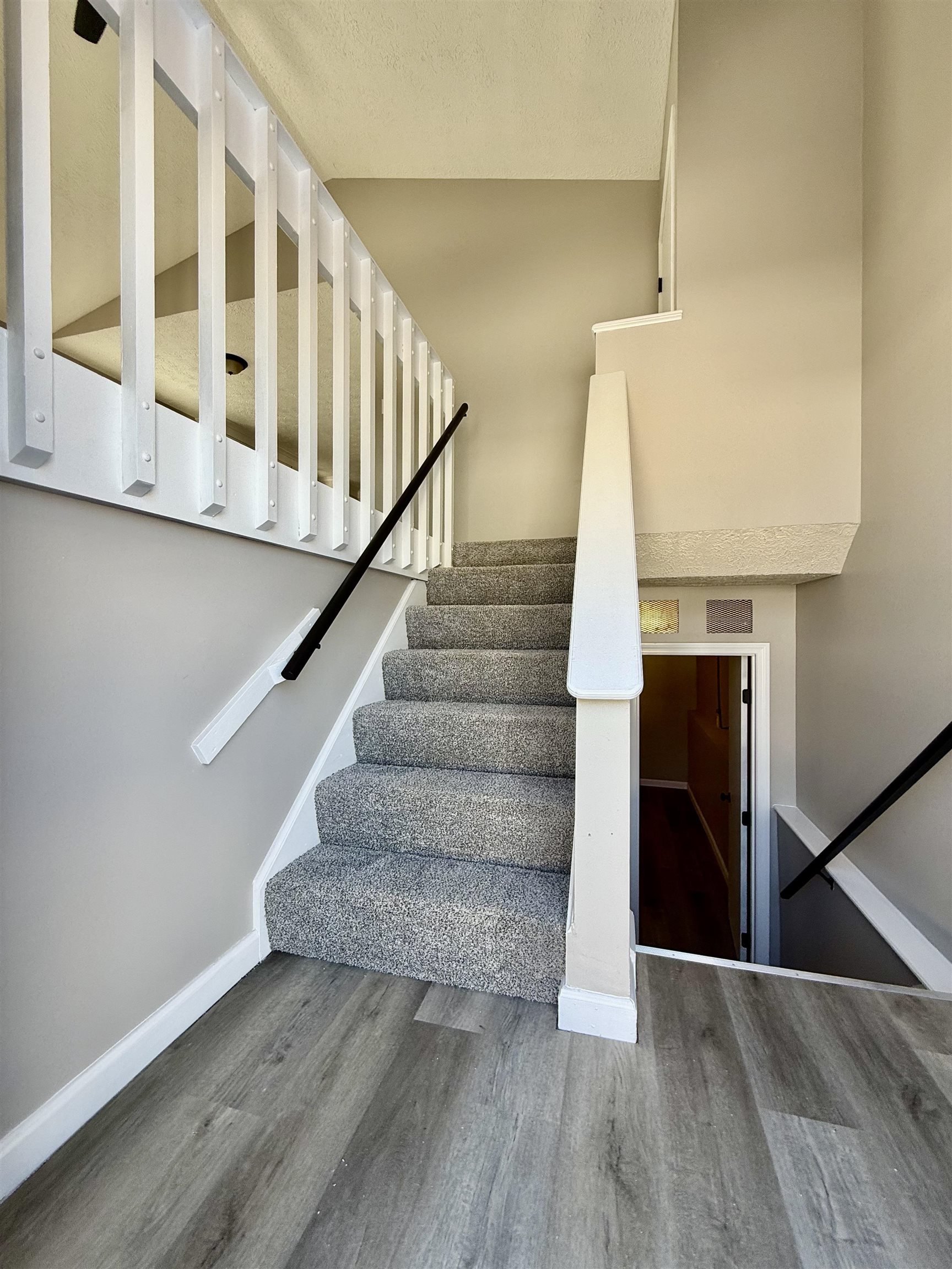 186 Grand Avenue Manchester, NH 03109 - Photo 15 of 37