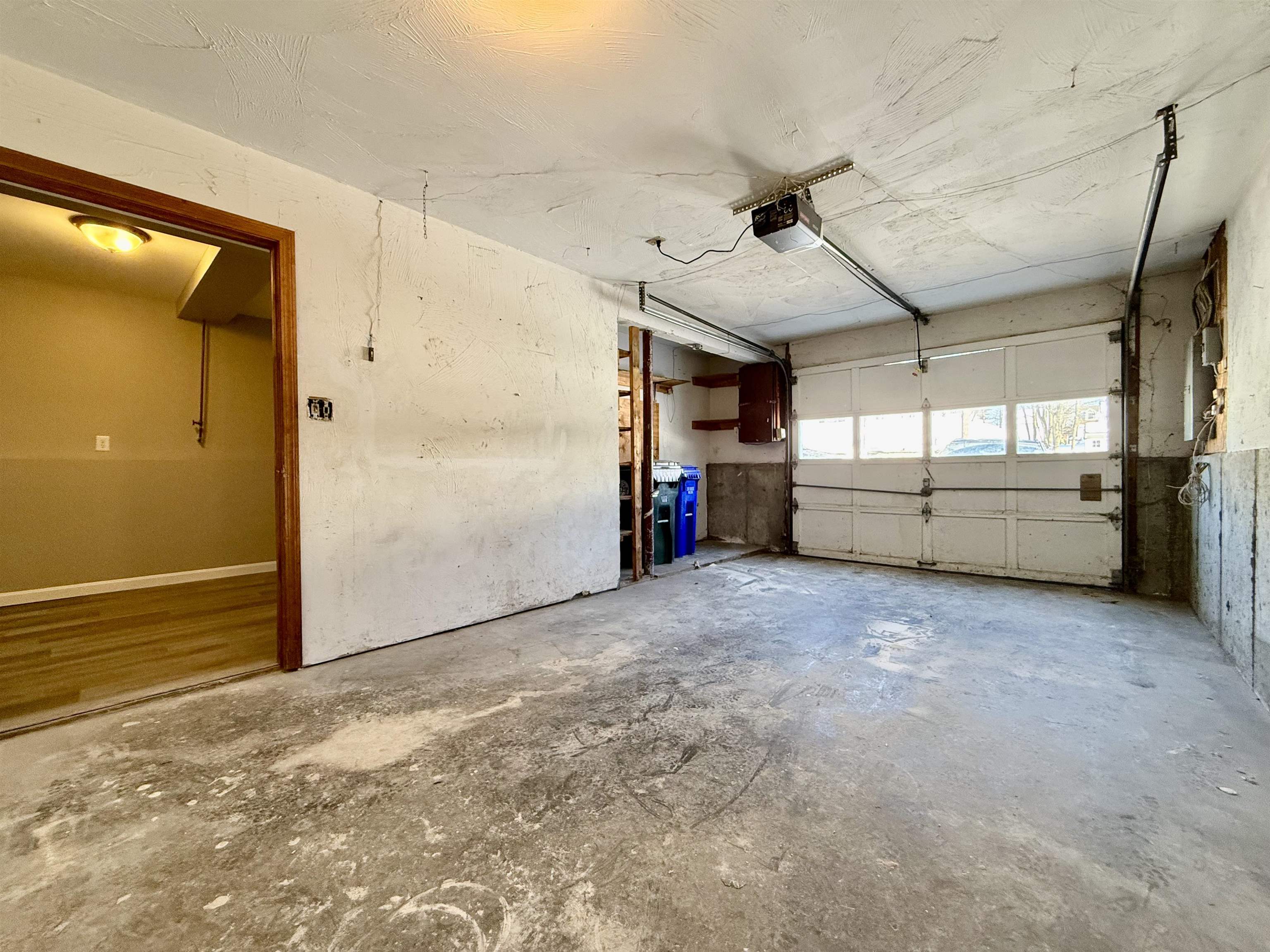 186 Grand Avenue Manchester, NH 03109 - Photo 25 of 37