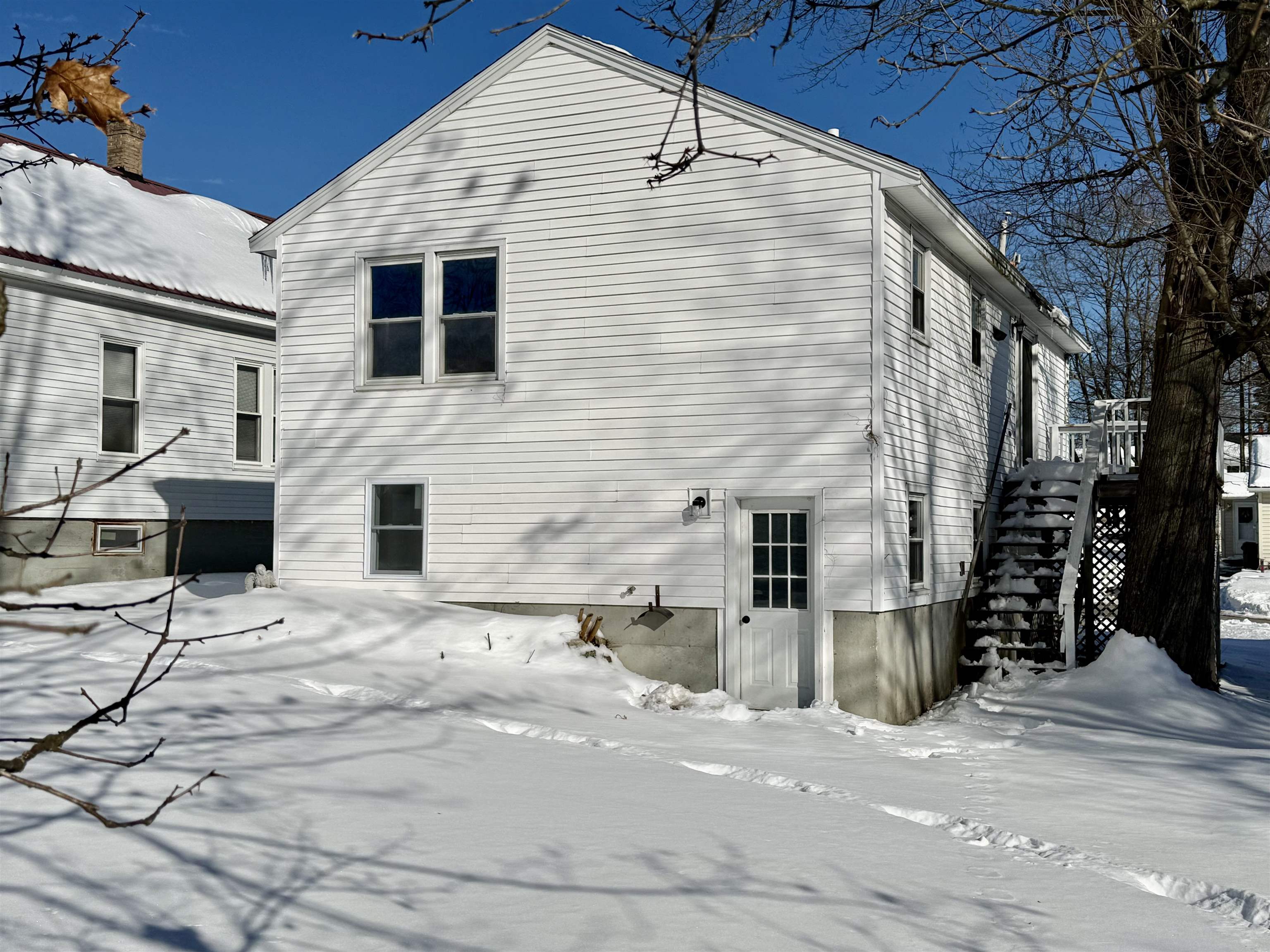 186 Grand Avenue Manchester, NH 03109 - Photo 31 of 37