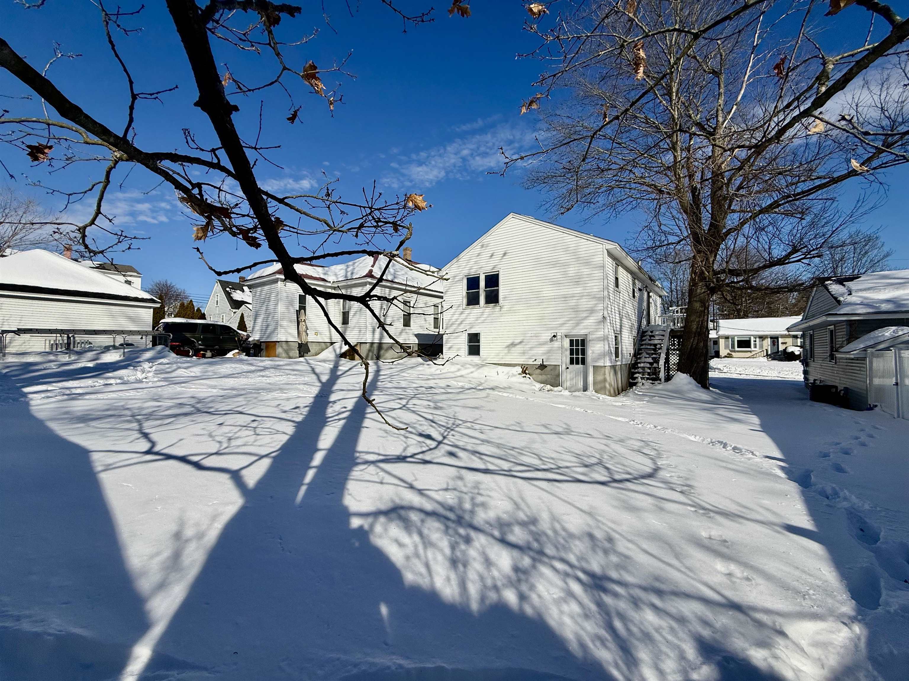 186 Grand Avenue Manchester, NH 03109 - Photo 32 of 37