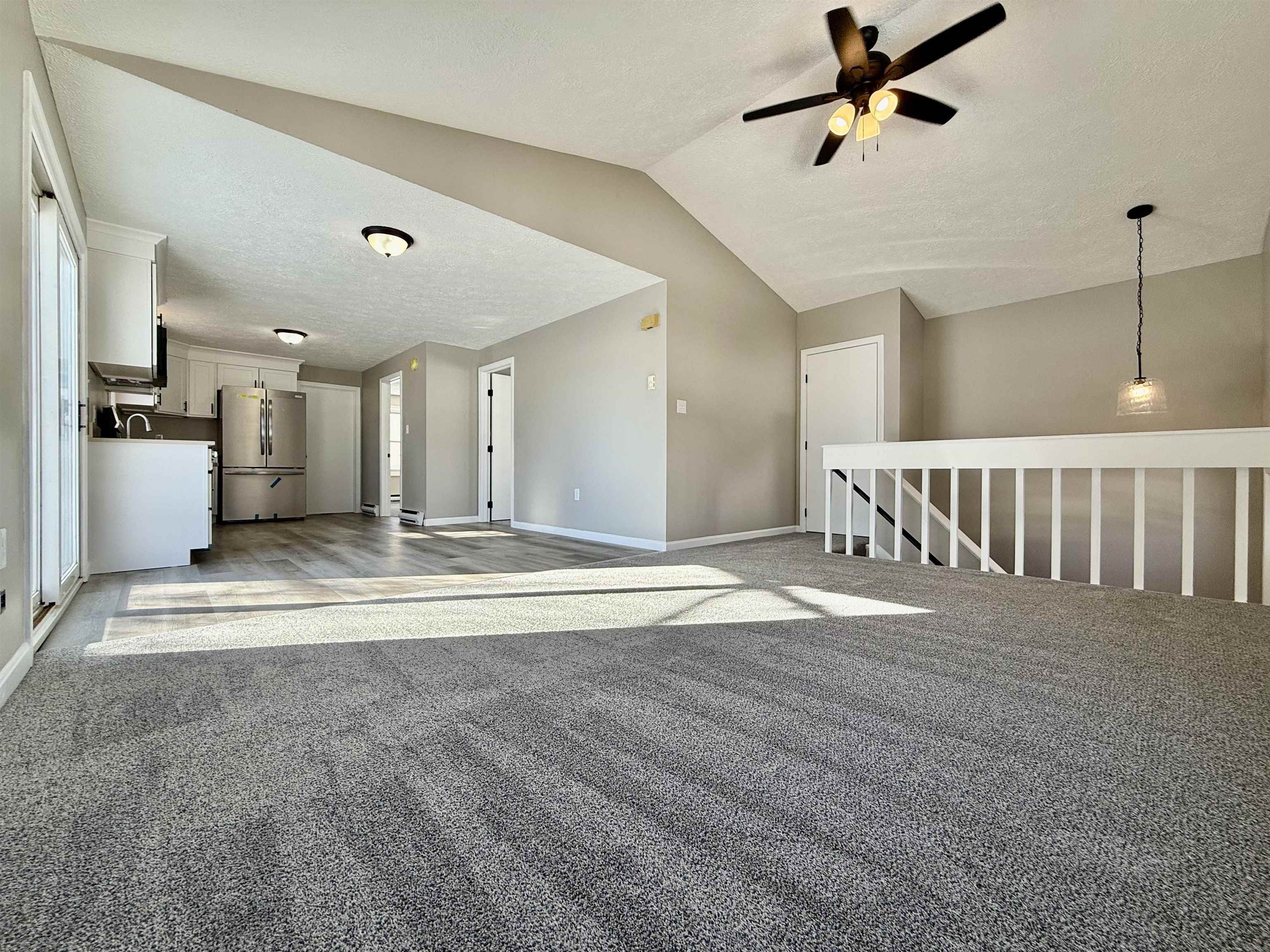 186 Grand Avenue Manchester, NH 03109 - Photo 9 of 37