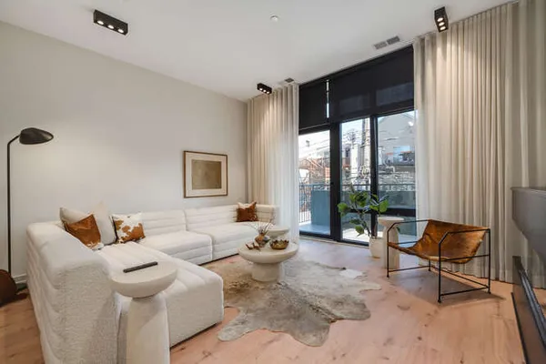 $4,800 | 1257 North Ashland Avenue, Unit 504, Chicago, IL 60622