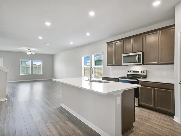 $2,395 | 115 Cona Way, Hutto, TX 78634