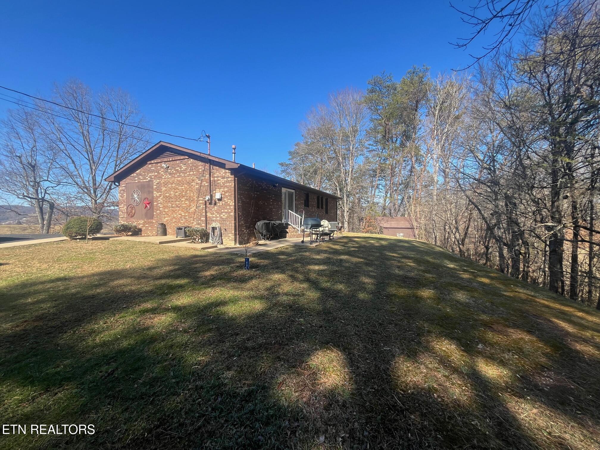 235 Parliament Road Harrogate, TN 37752 - Photo 16 of 37 Par 3