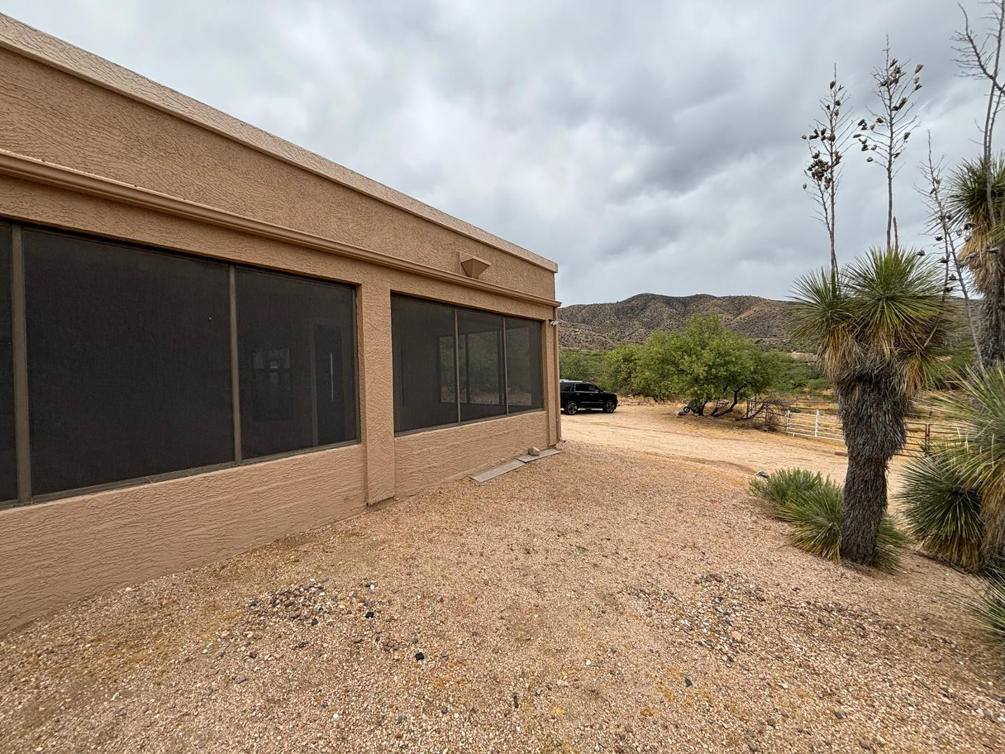 43003 North Old Mine Road Scottsdale, AZ 85262 - Photo 5 of 33 a view of a backyard of a house