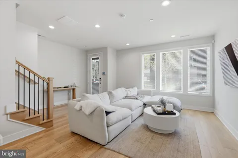 $564,900 | 2160 Northbank Place, Unit 166, Philadelphia, PA 19125