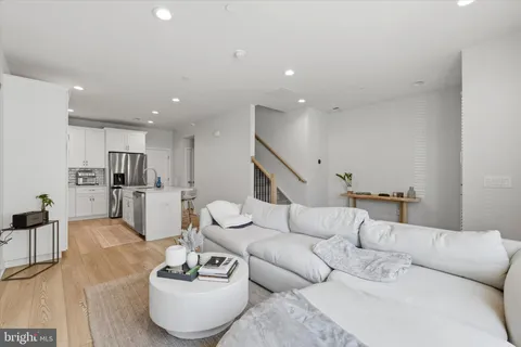 $564,900 | 2160 Northbank Place, Unit 166, Philadelphia, PA 19125