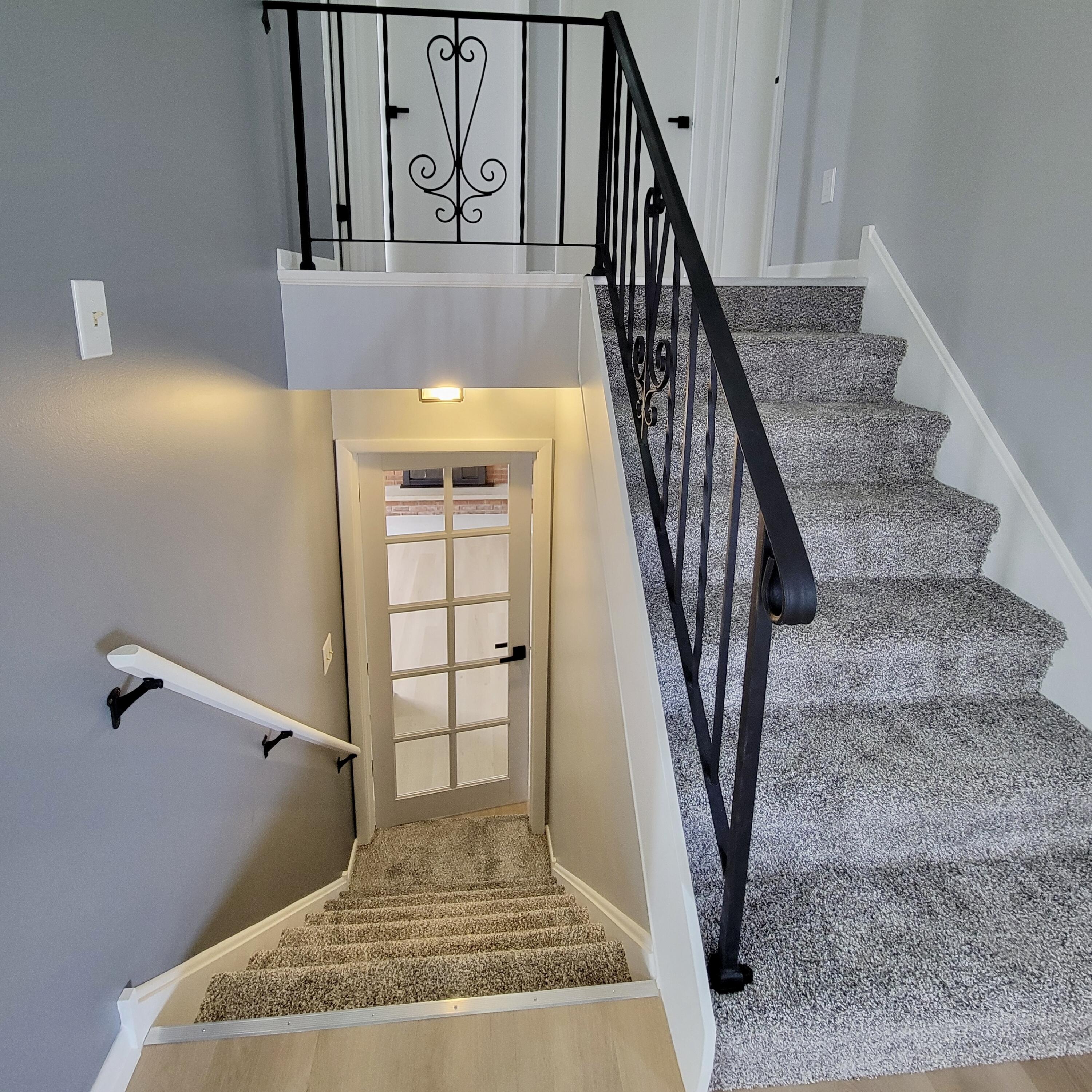 939 Devonshire Lane Dyer, IN 46311 - Photo 4 of 25 a view of entryway