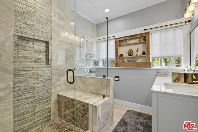 $1,159,888 | 2114 West 28th Street, Los Angeles, CA 90018