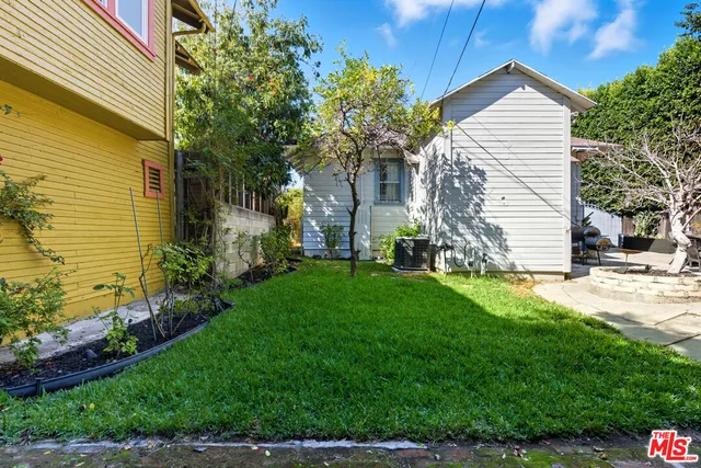 $1,159,888 | 2114 West 28th Street, Los Angeles, CA 90018