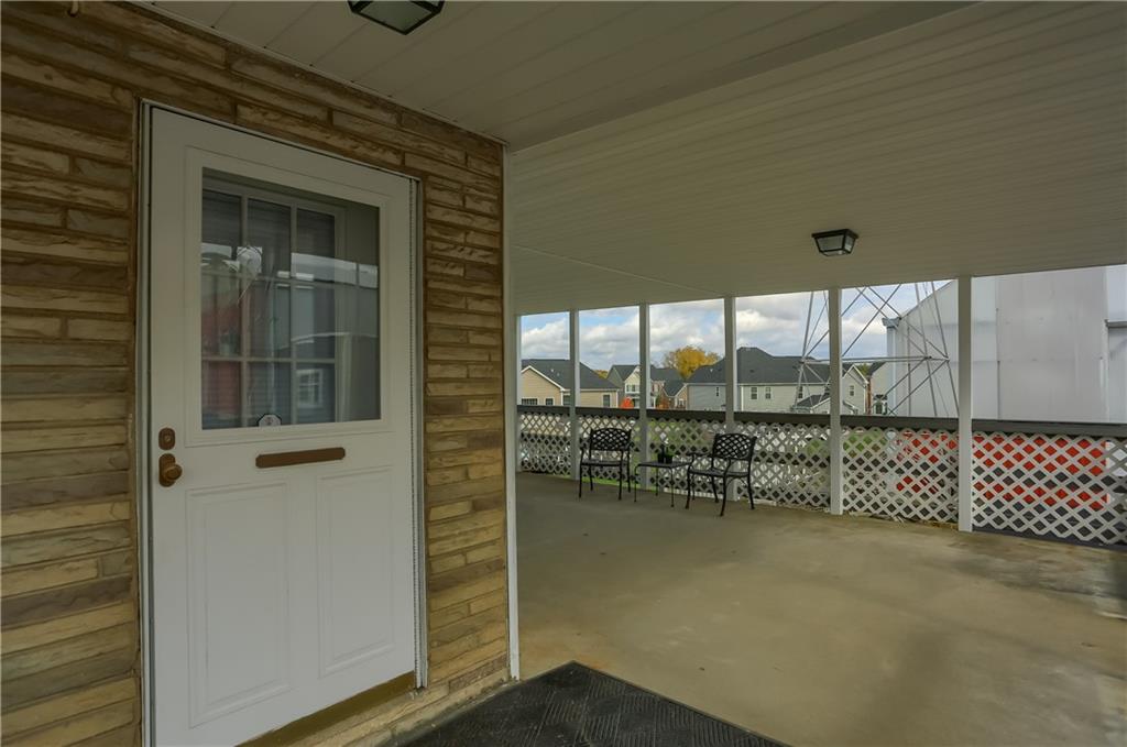 2066 Reis Run Road Pittsburgh, PA 15237 - Photo 8 of 25 Gallery Image 8