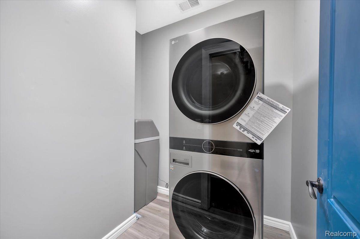 2930 Clarkston Road Lake Orion, MI 48362 - Photo 17 of 26 Laundry Room.
