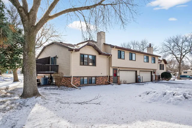 $235,000 | 8562 South Maplebrook Circle, Brooklyn Park, MN 55445