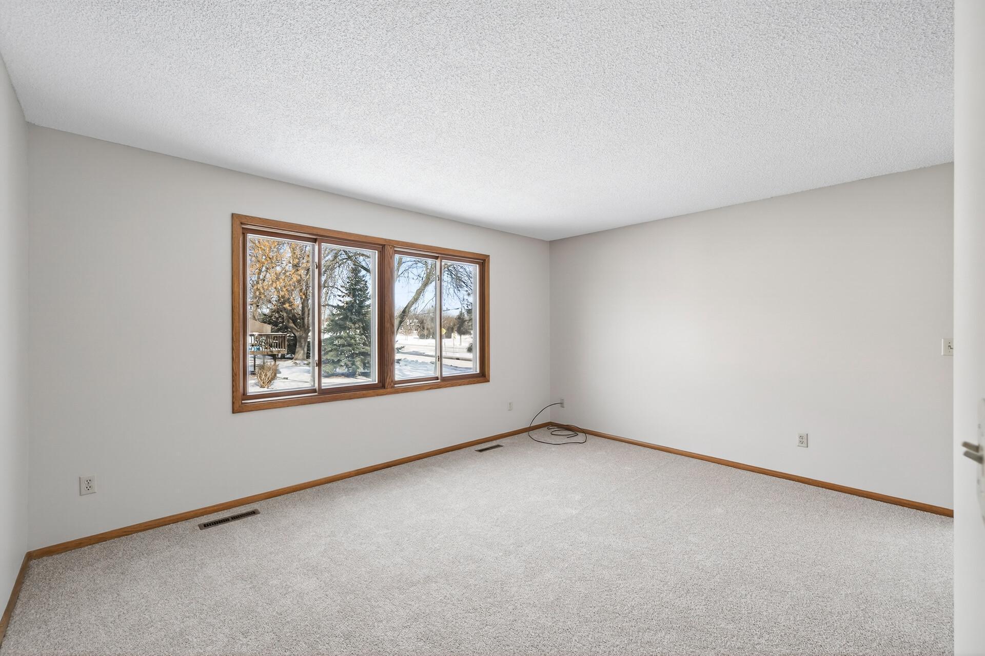 8562 South Maplebrook Circle Brooklyn Park, MN 55445 - Photo 8 of 39