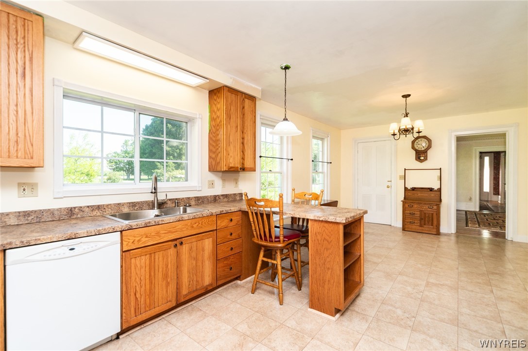 9318 Creek Road Batavia, NY 14020 - Photo 22 of 46