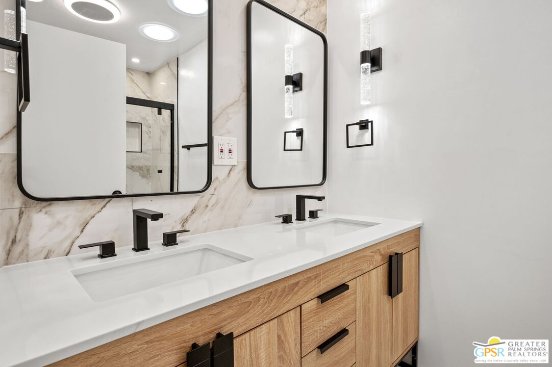 2435 Wayne Road Palm Springs, CA 92262 - Photo 16 of 34